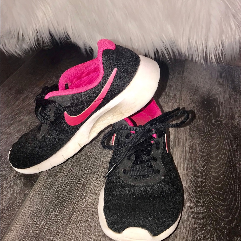 Girls  Pink and Black Nike Shoes Size 2.5